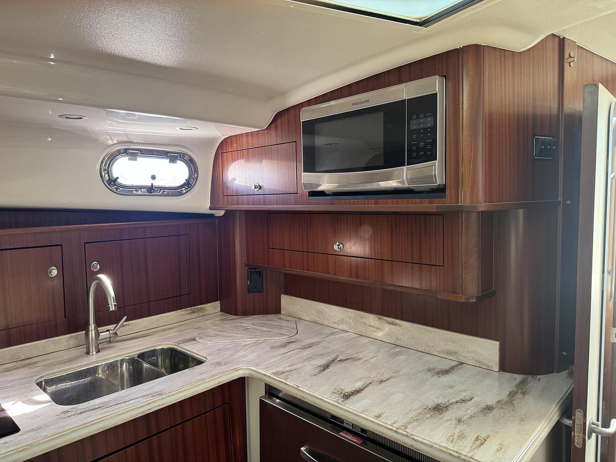 Used 2020 Pursuit 385OS