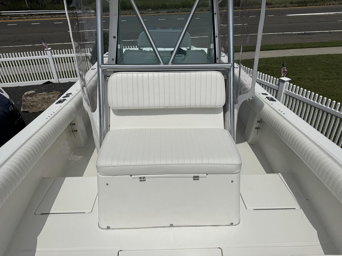 Used 2001 Regulator  26FS