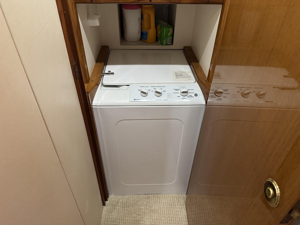 Used 2002 Viking 61 Enclosed Bridge