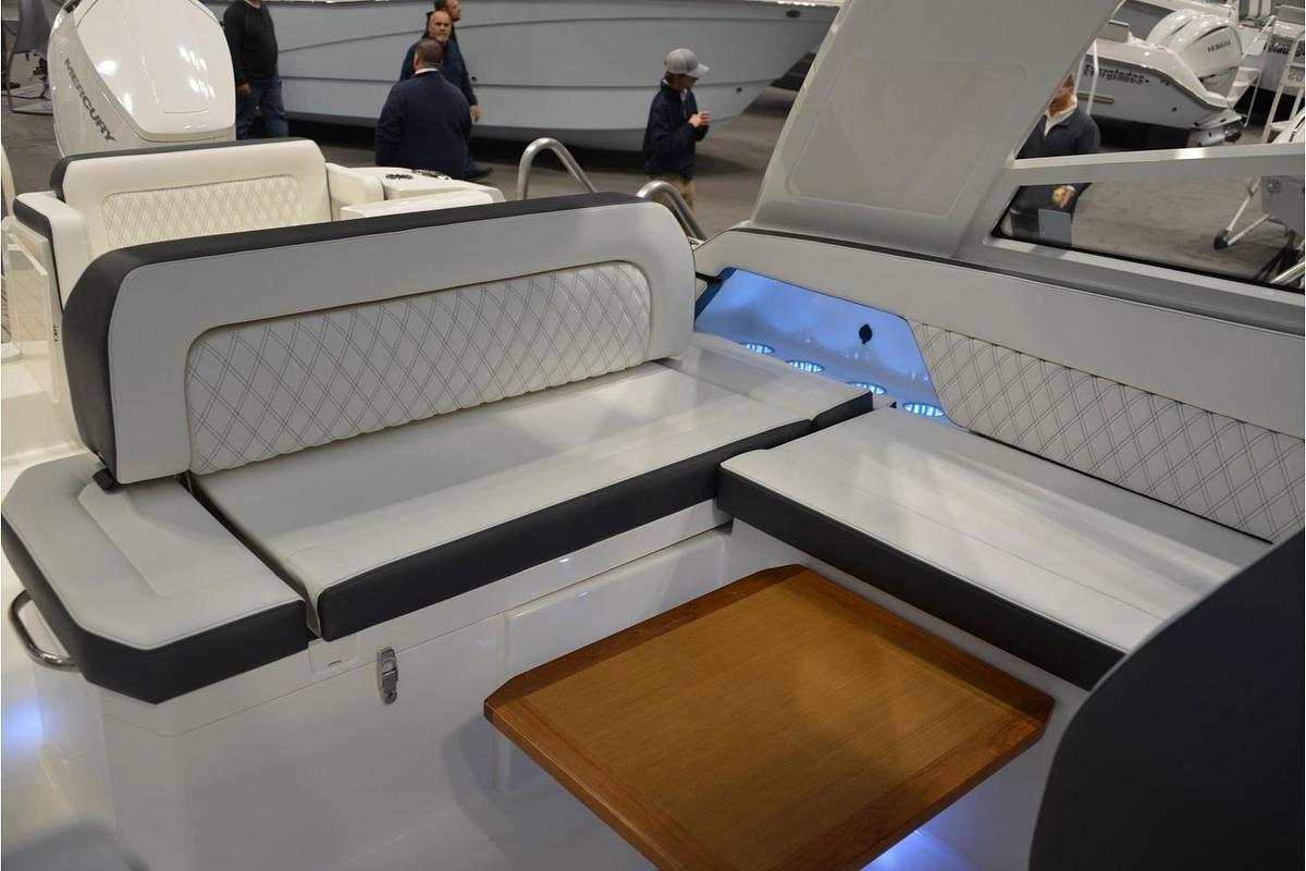 2023 World Cat 400DC-X