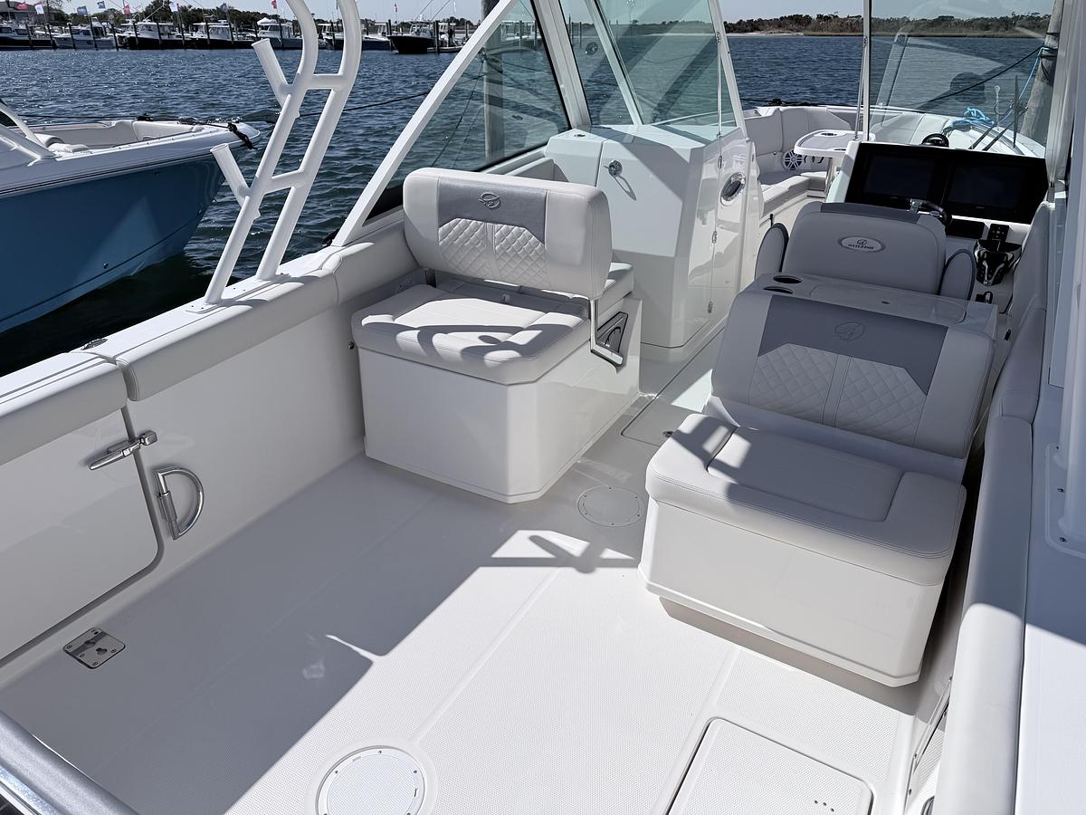 2027 Sailfish 276 DC