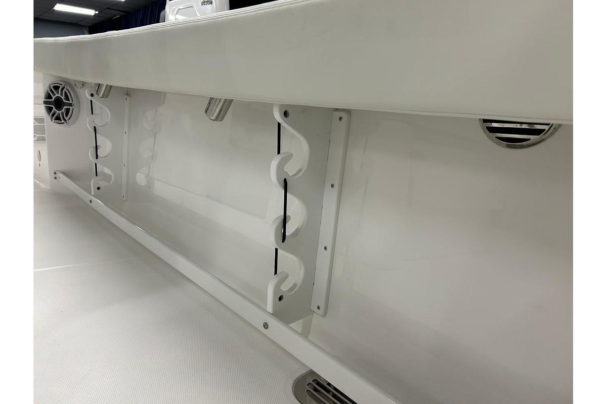 2024 Everglades 285 Center Console