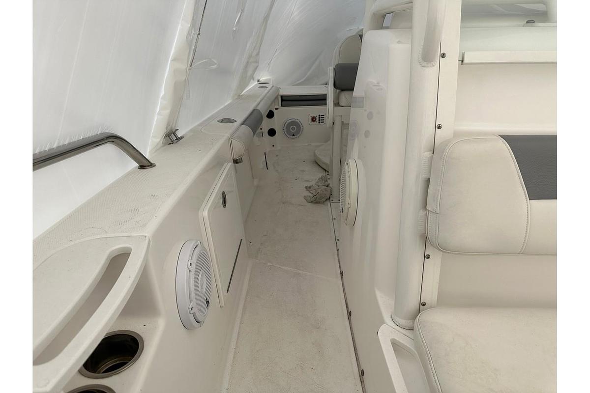 Used 2018 Everglades Boats 230CC