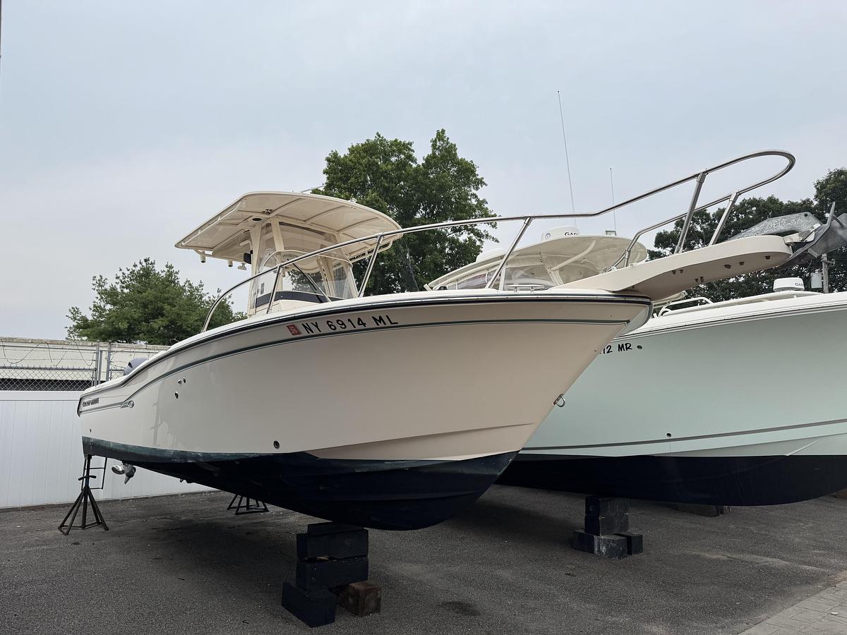 Used 2016 Grady-White 257 Advance CC