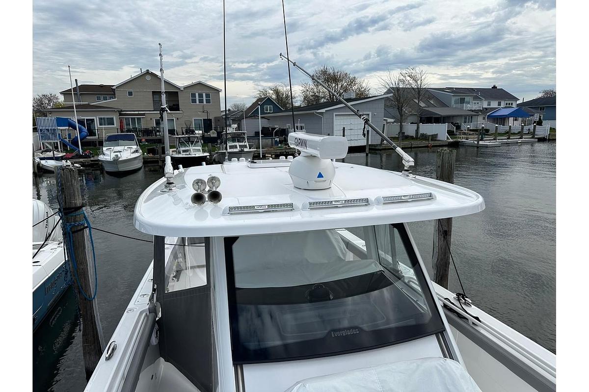 Used 2023 Everglades 395 Center Console