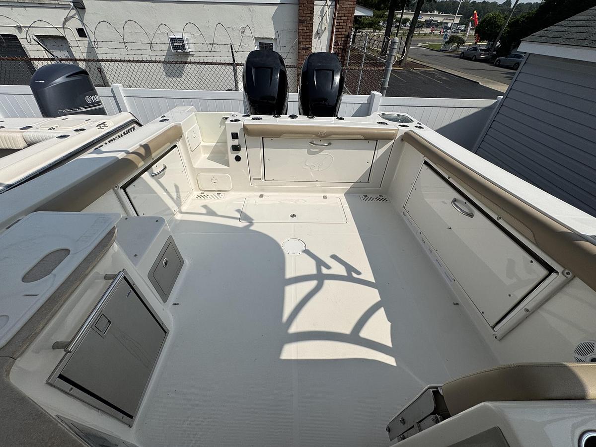 Used 2017 Sailfish 325 DC