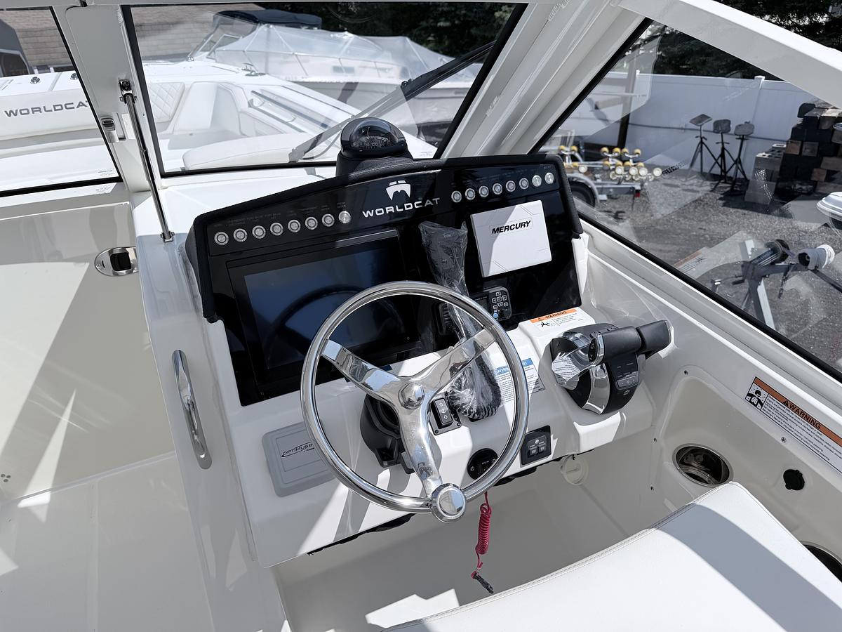 2026 World Cat 280DC-X