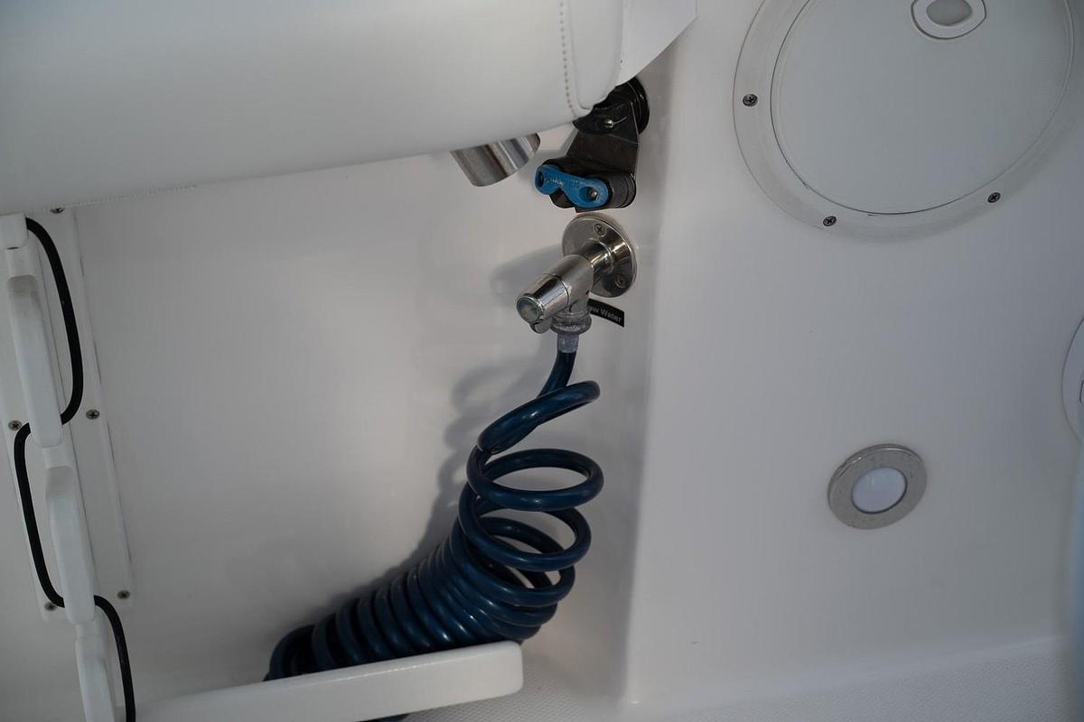 Used 2019 Everglades 295 Center Console