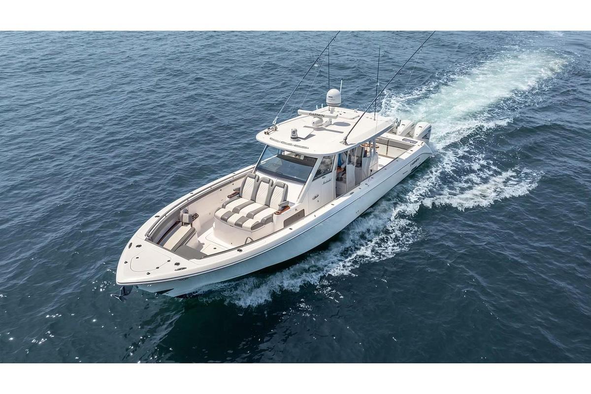 Used 2023 Everglades 455