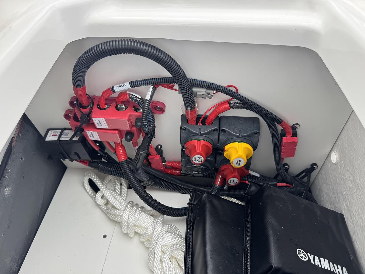 Used 2026 Yamaha Boats 255 FSH Sport H