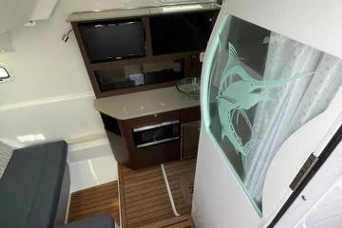 Used 2019 Everglades 435 Center Console