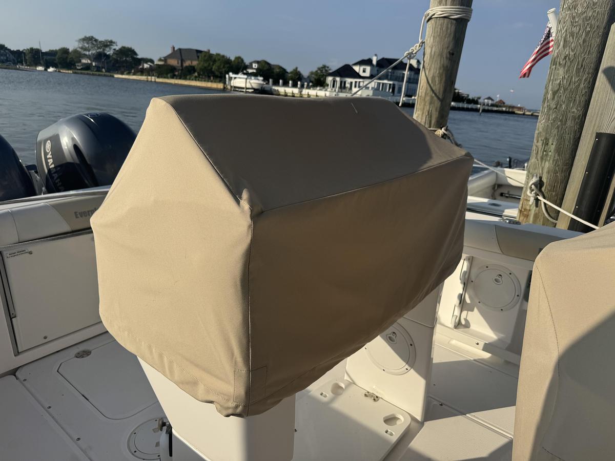 Used 2016 Everglades 255cc