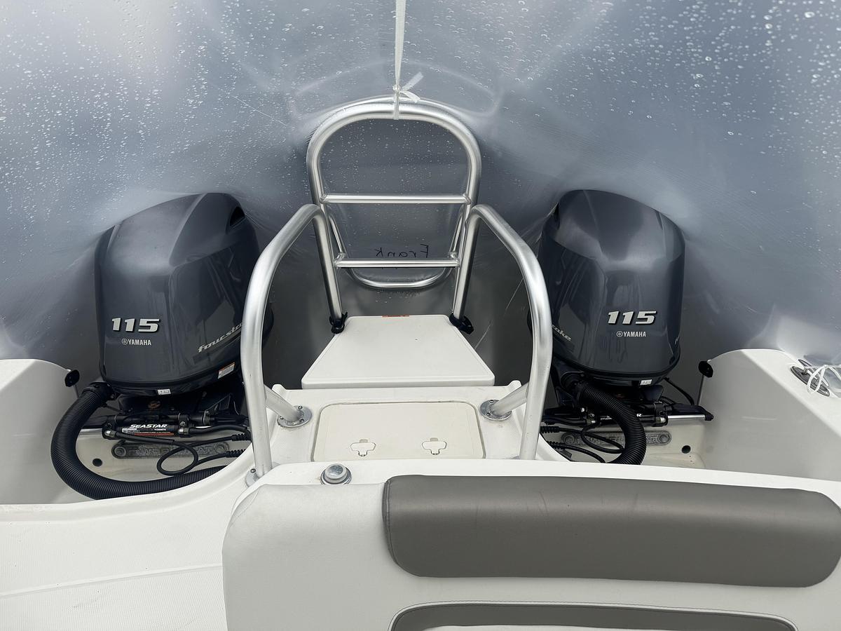 Used 2023 World Cat 230SD