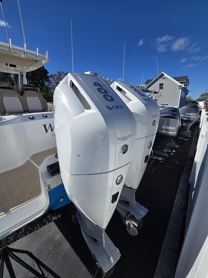 Used 2024 Everglades 315CC