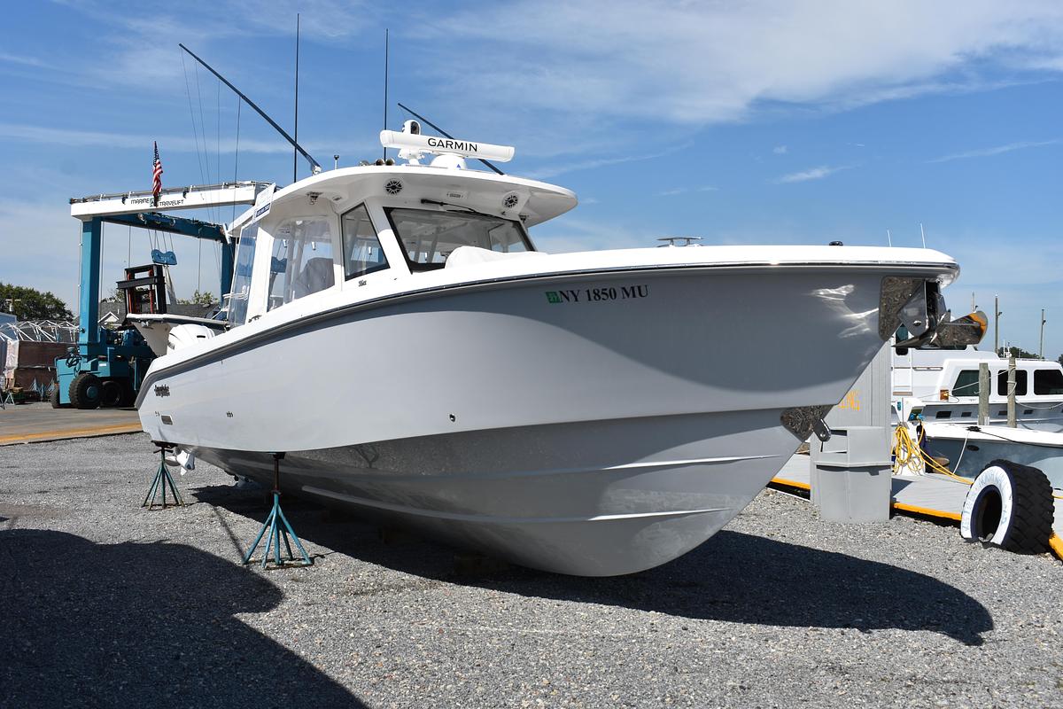 Used 2024 Everglades 395CC