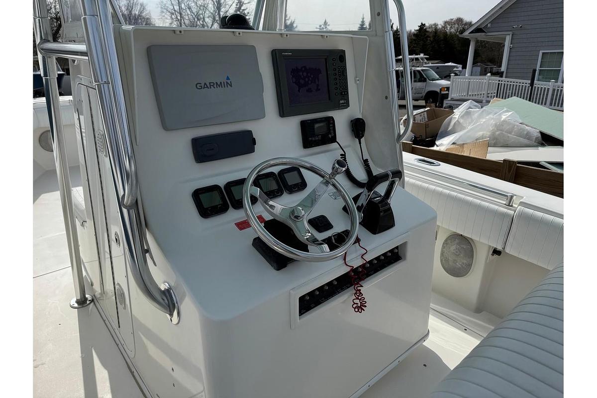 Used 2010 Contender 25 Open