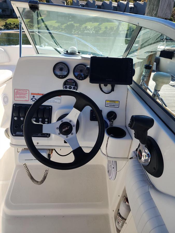Used 2006 Boston Whaler 21 Ventura