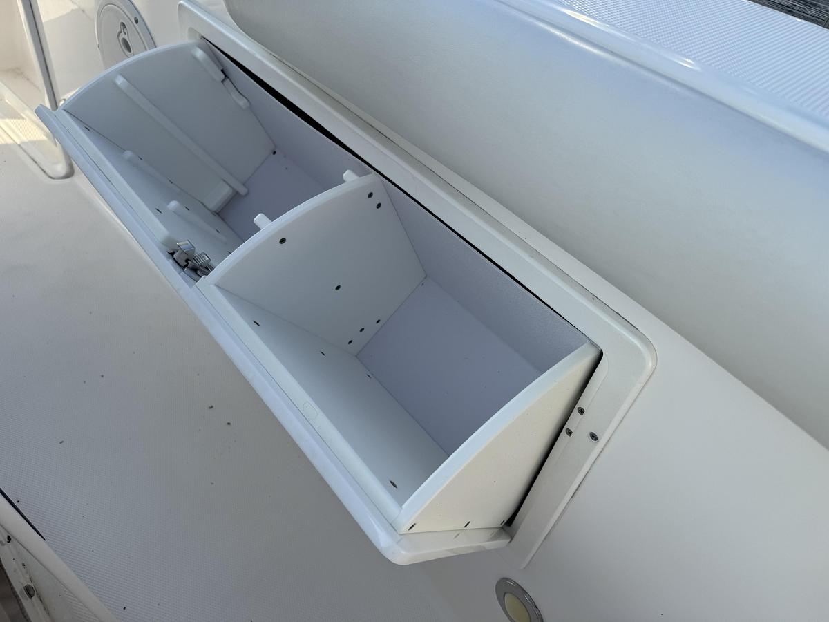 Used 2016 Everglades 255cc