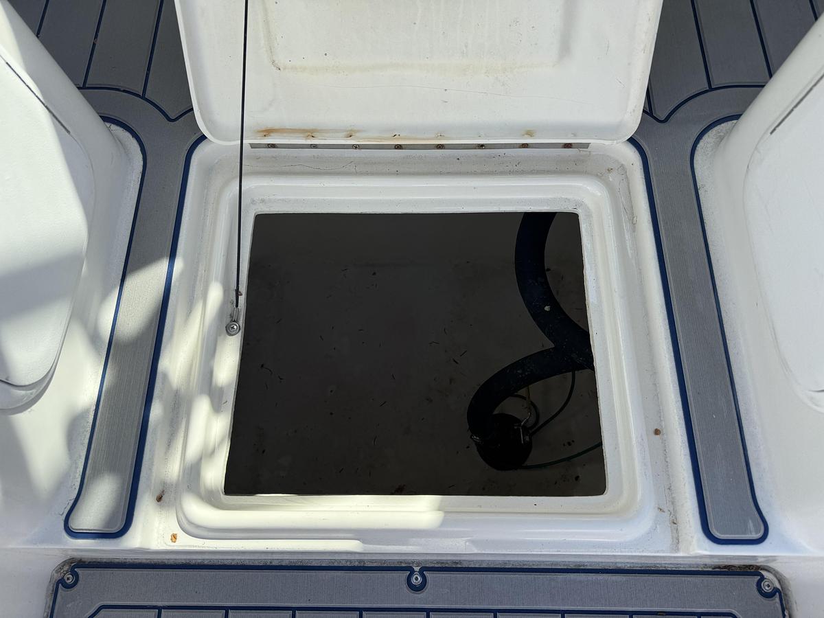 Used 2004 Seaswirl Striper 2601