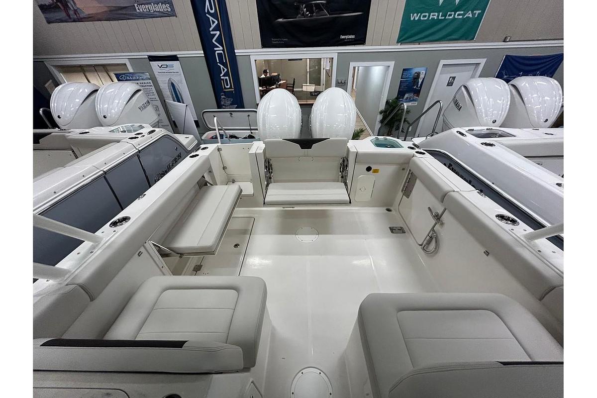 2024 Sailfish 276 DC