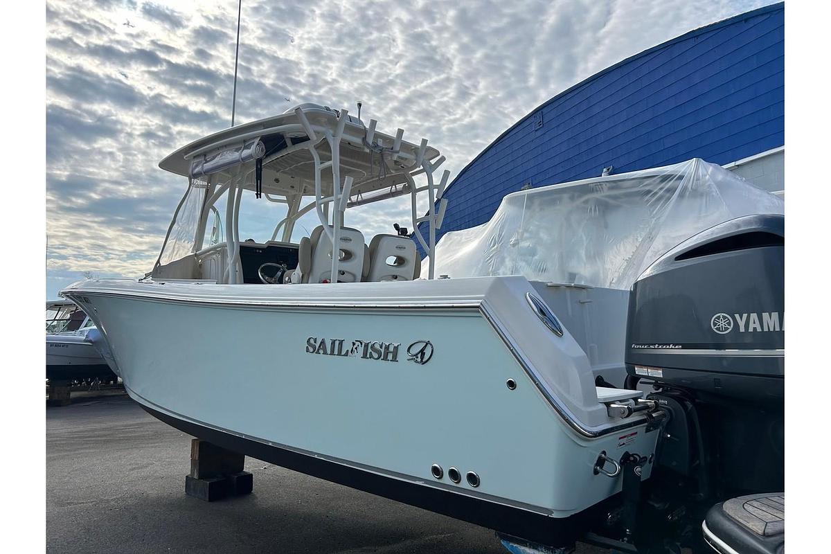 Used 2018 Sailfish 290 CC
