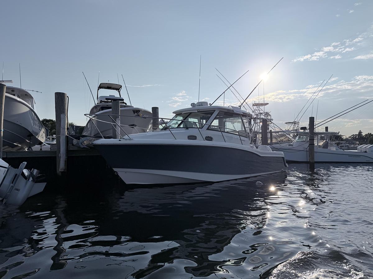 Used 2017 Boston Whaler 315 Conquest