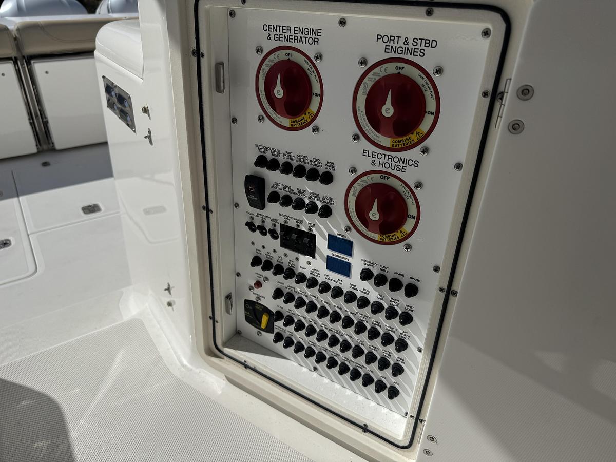 Used 2020 Pursuit 385OS