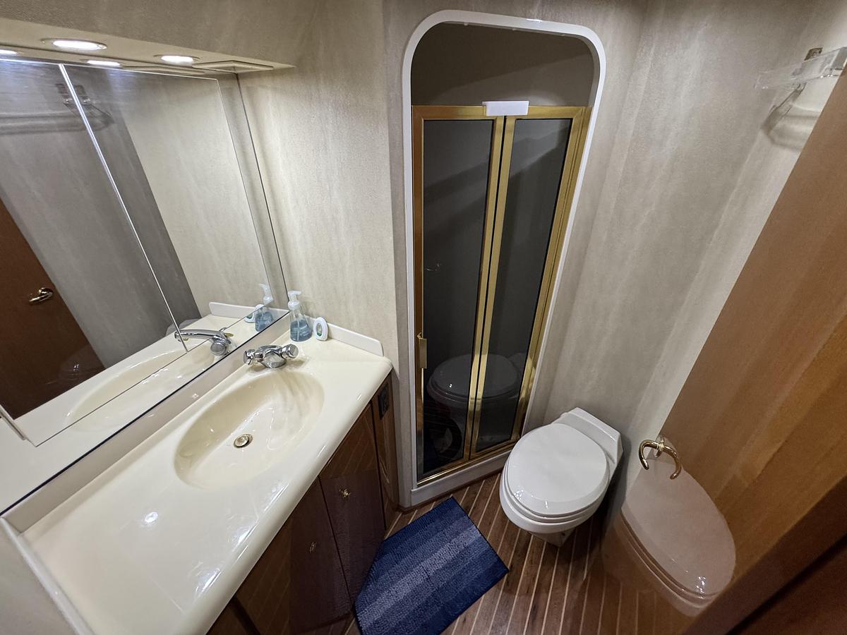 Used 2002 Viking 61 Enclosed Bridge