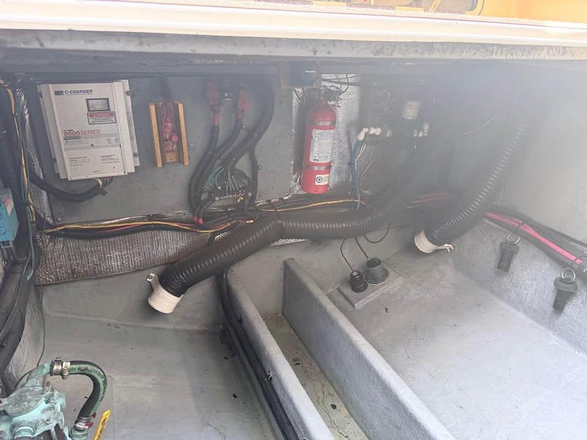 Used 1998 Sea Ray Sundancer 310