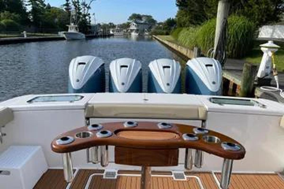 Used 2019 Everglades 435 Center Console