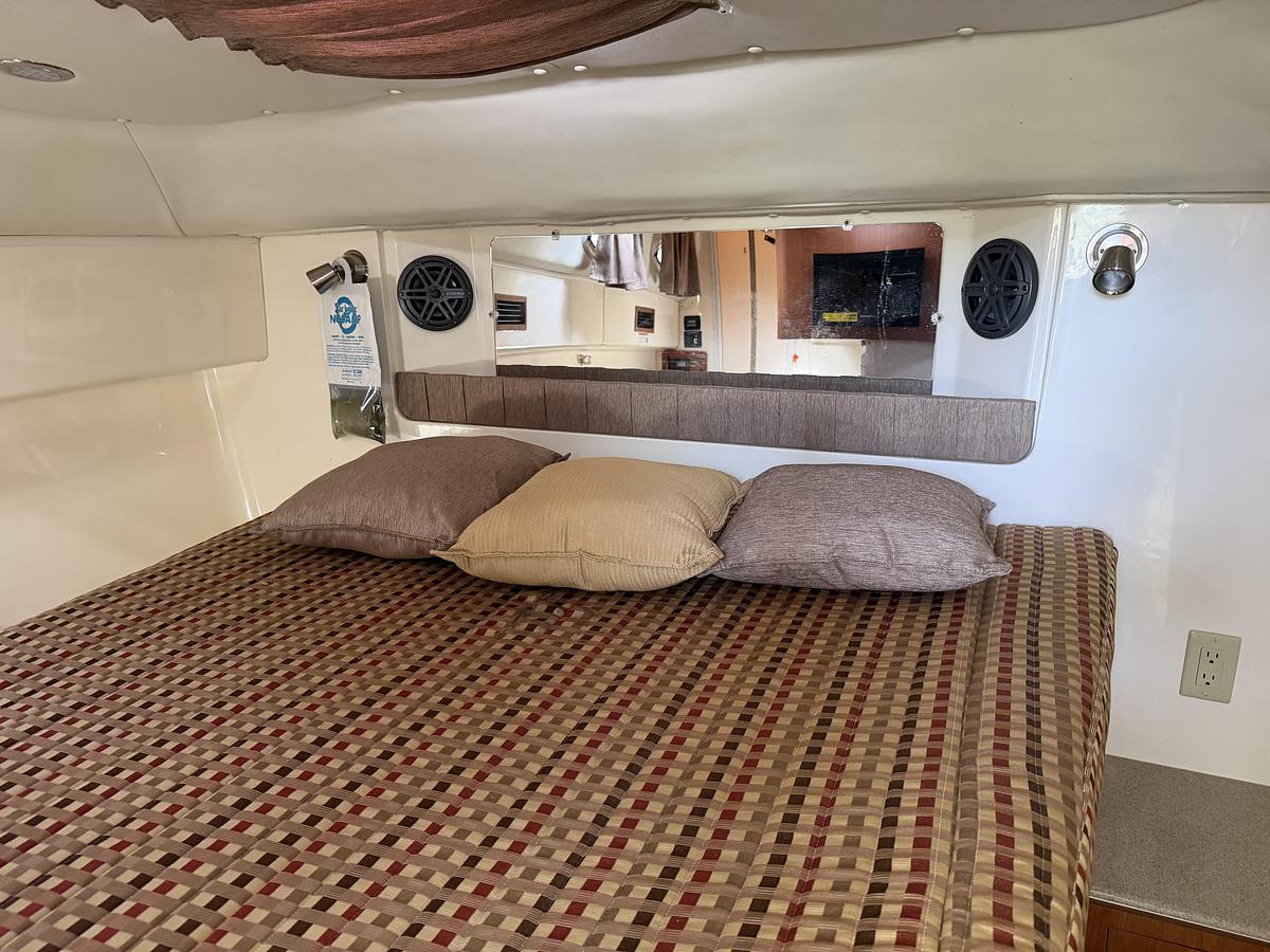 Used 2016 World Cat 320EC