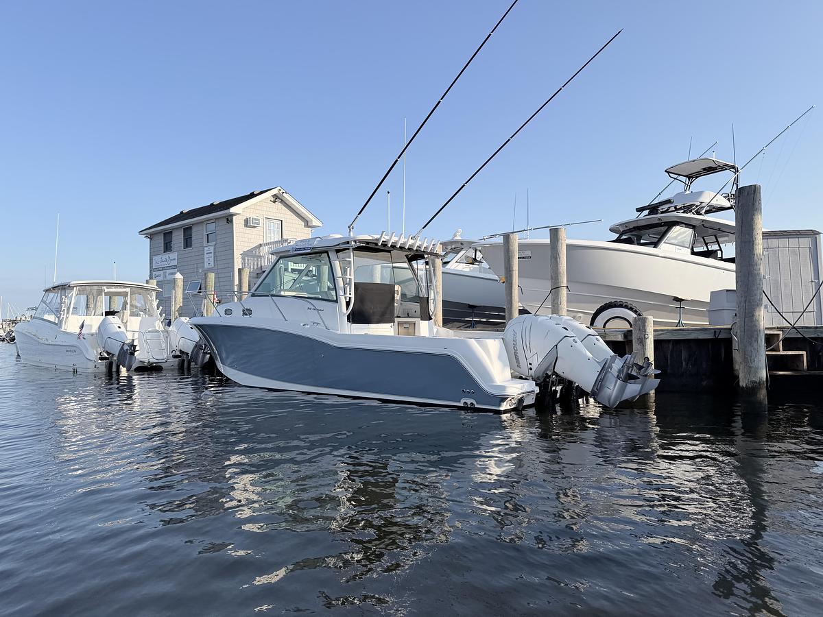 Used 2017 Boston Whaler 315 Conquest