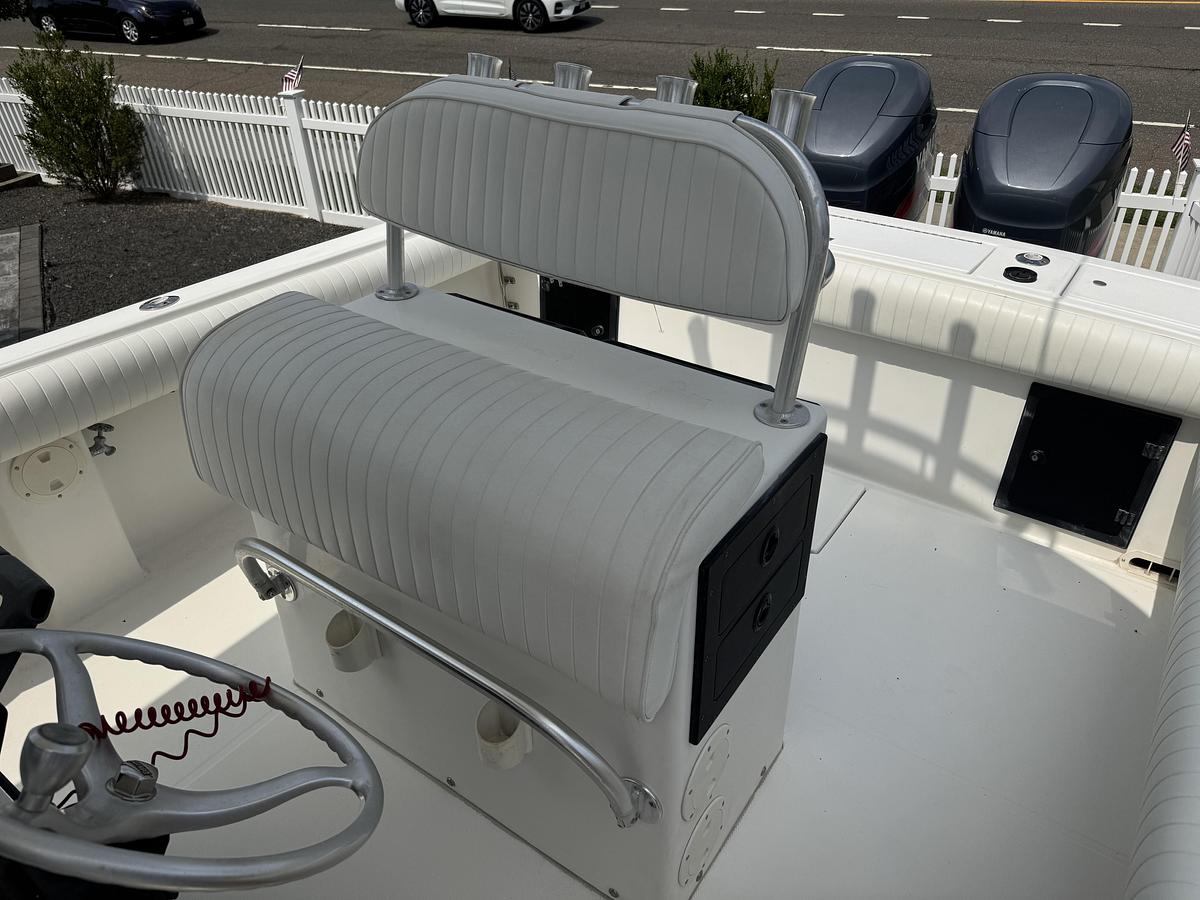 Used 2001 Regulator  26FS