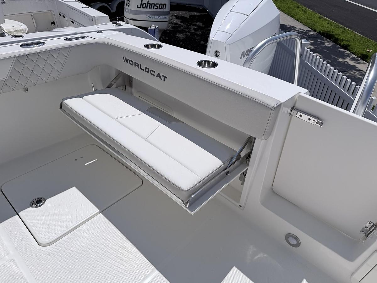2026 World Cat 280DC-X