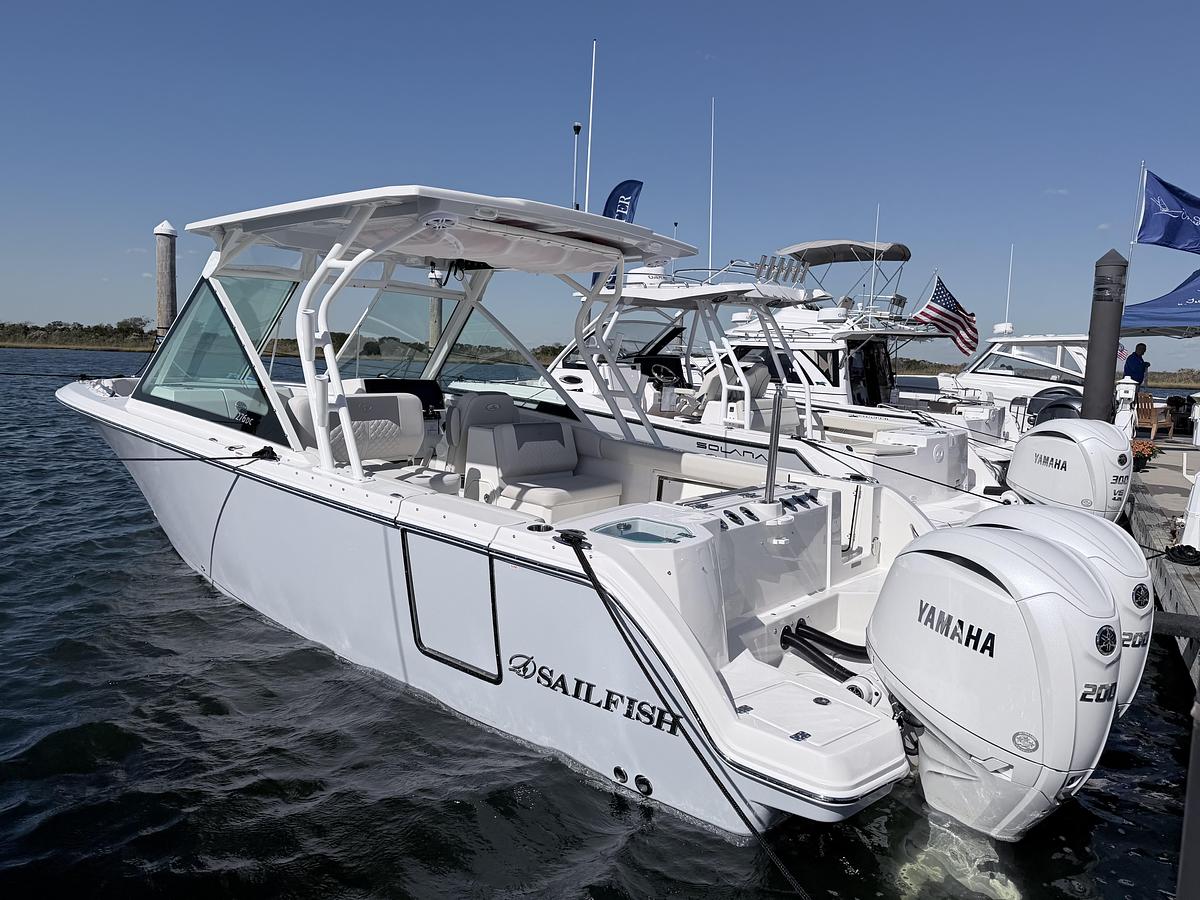 2027 Sailfish 276 DC