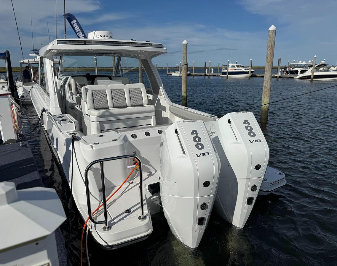 2026 Everglades 367CX