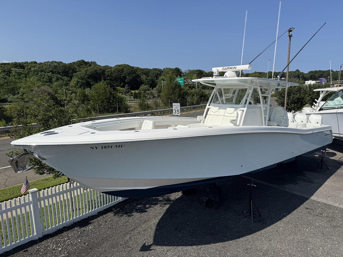 Used 2021 Invincible 390 Open CC