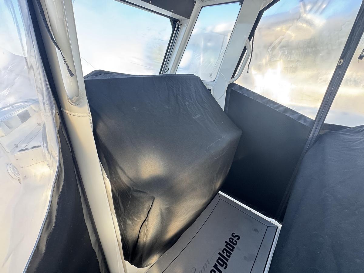 Used 2019 Everglades 295 Center Console