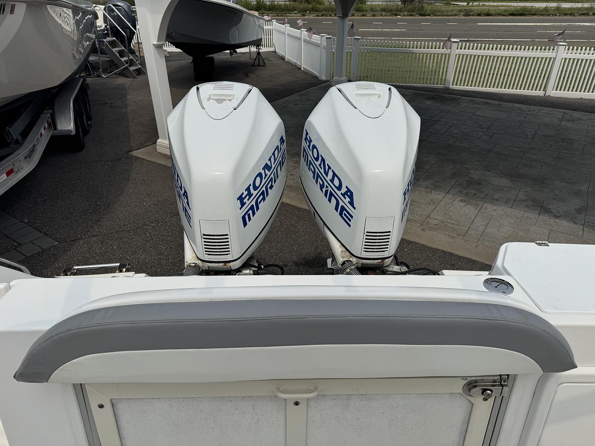 Used 2007 Everglades 260CC