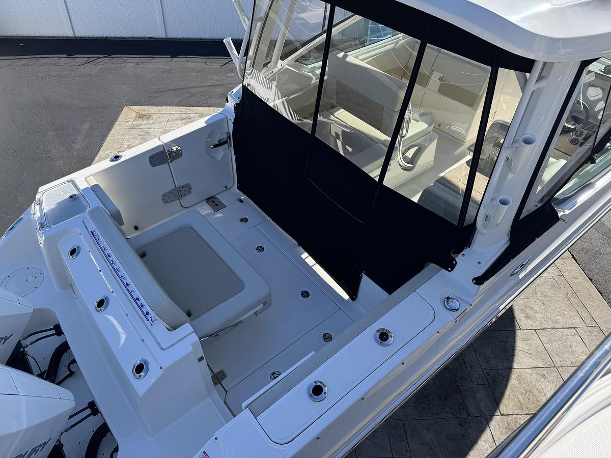 Used 2023 Boston Whaler 280 Vantage