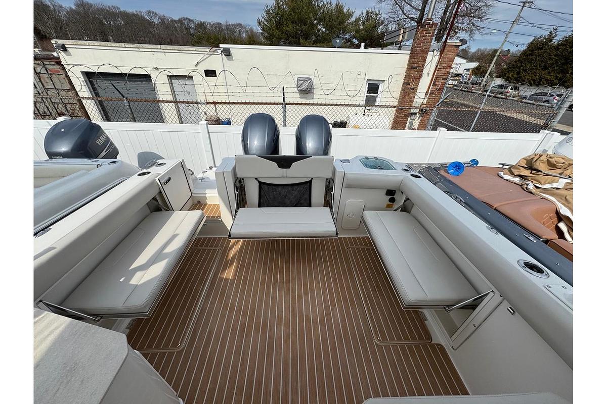 Used 2022 Sailfish 276 DC