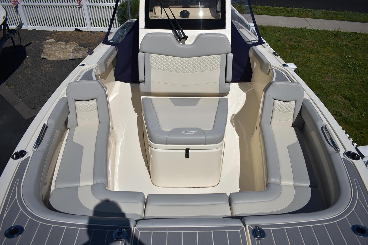 Used 2024 Scout 281 xss Carbon