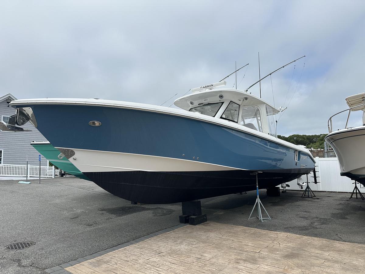 Used 2021 Everglades 395 Center Console
