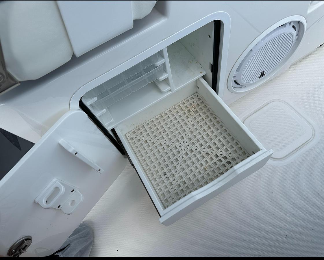 Used 2021 Invincible 390 Open CC