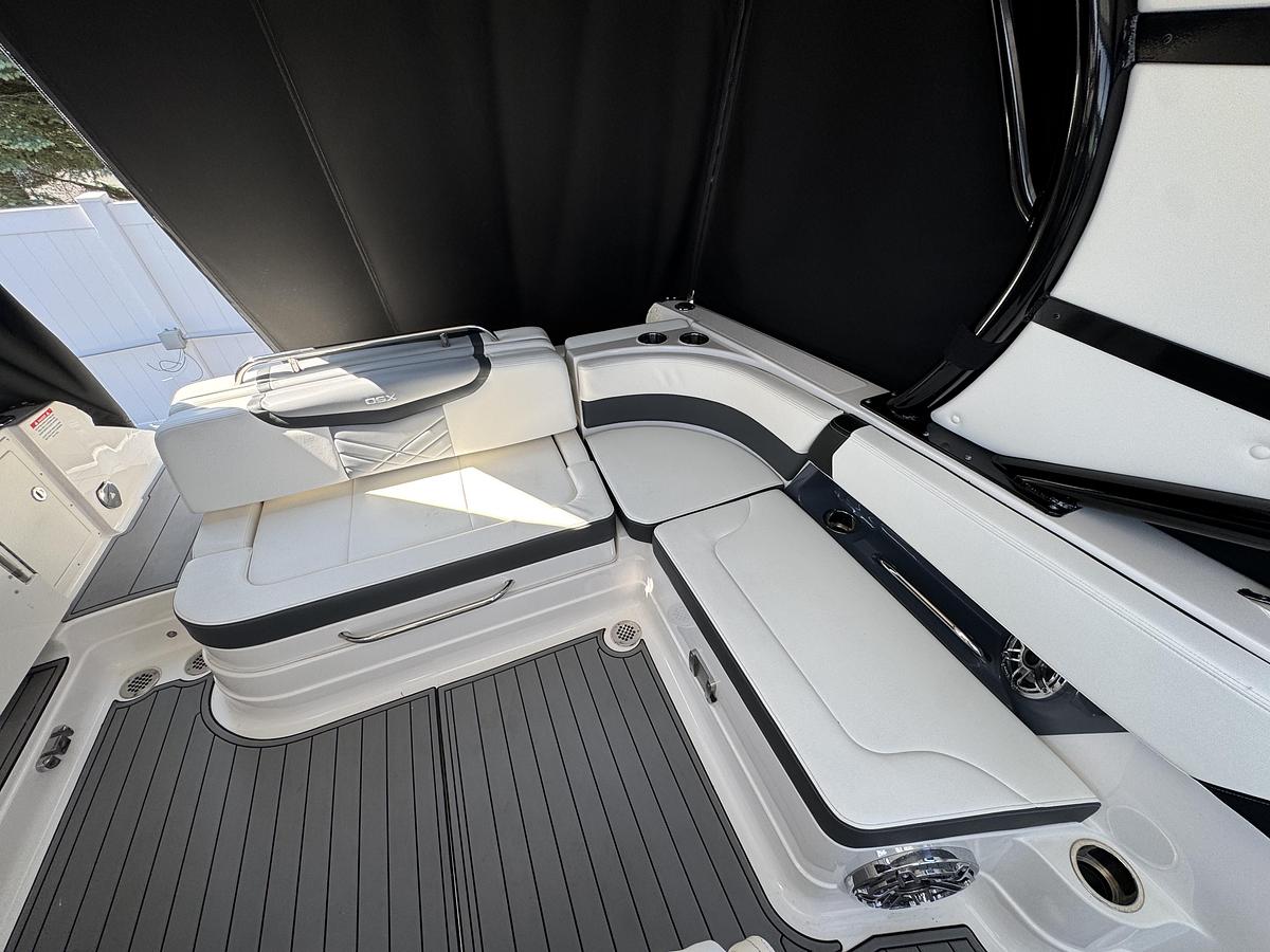 Used 2023 Chaparral 280 OSX