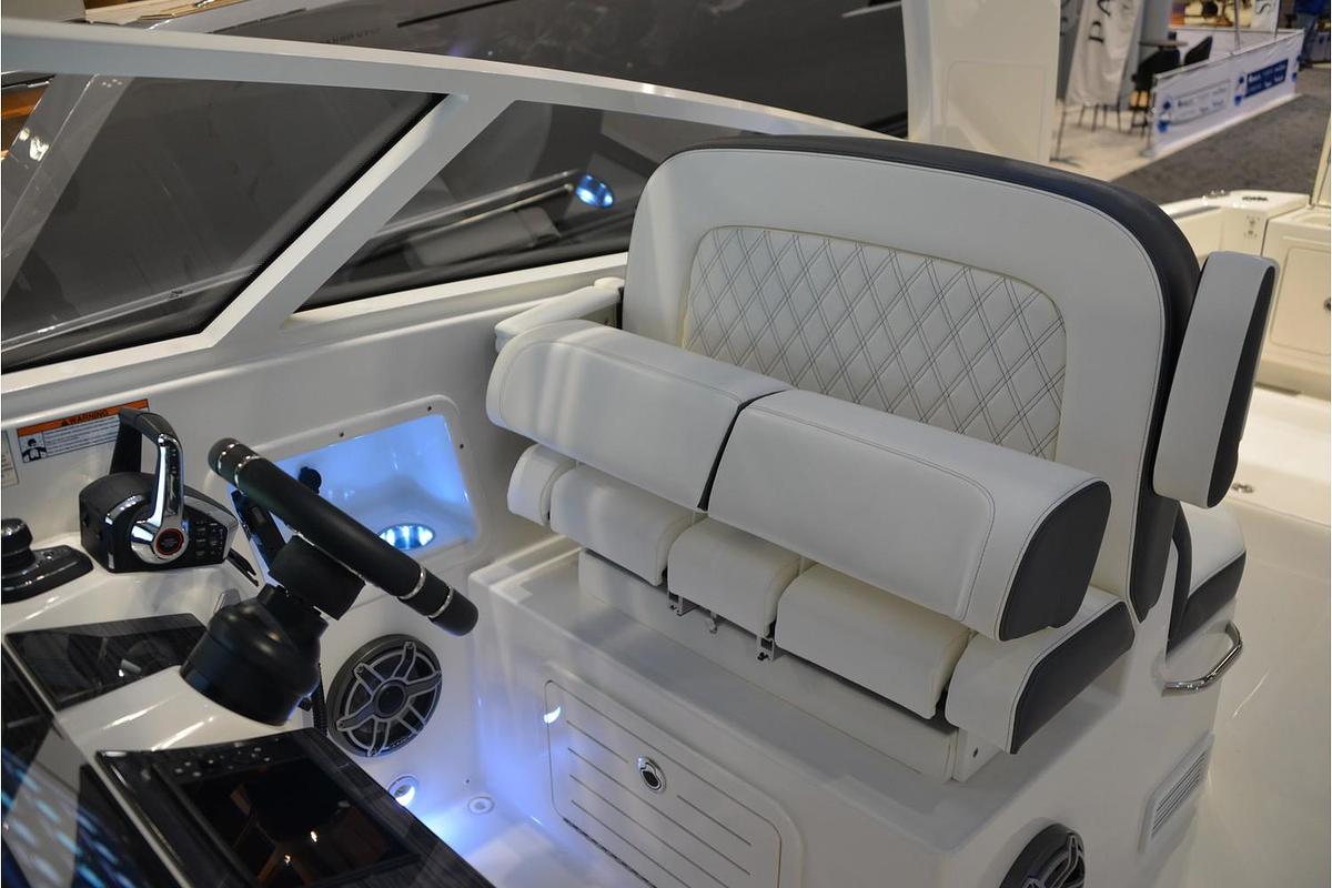 2023 World Cat 400DC-X