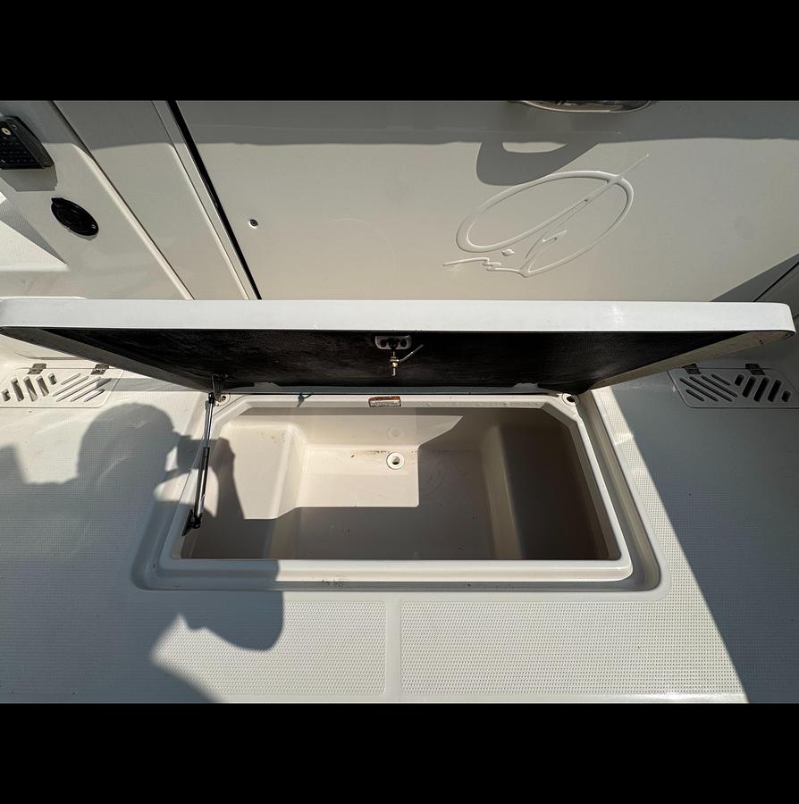 Used 2017 Sailfish 325 DC