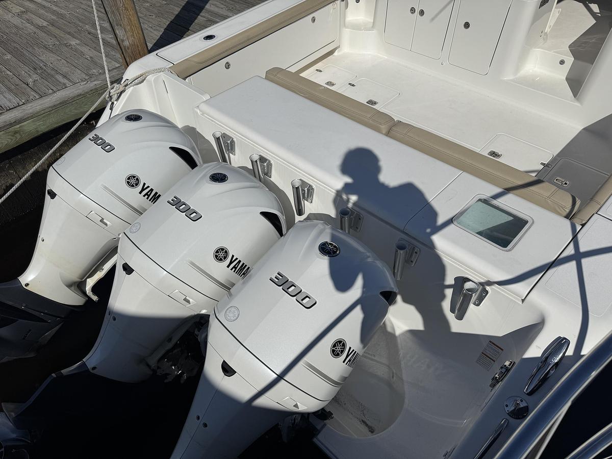 Used 2020 Pursuit 385OS