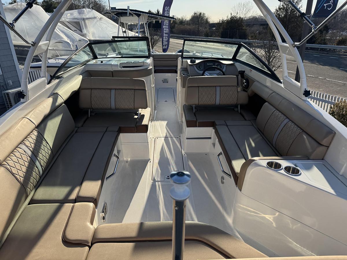 Used 2016 Sea Ray 270SDX