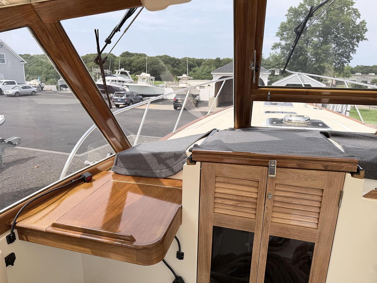 Used 2000 Little Harbor Whisper Jet 34